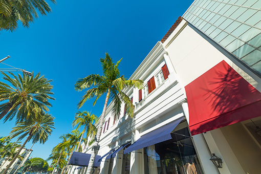 Exterior of a Tampa FL Commercial Property After Hiring Professional Painters